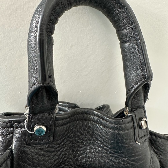Aritzia Wilfred free small bucket bag - Picture 5 of 6